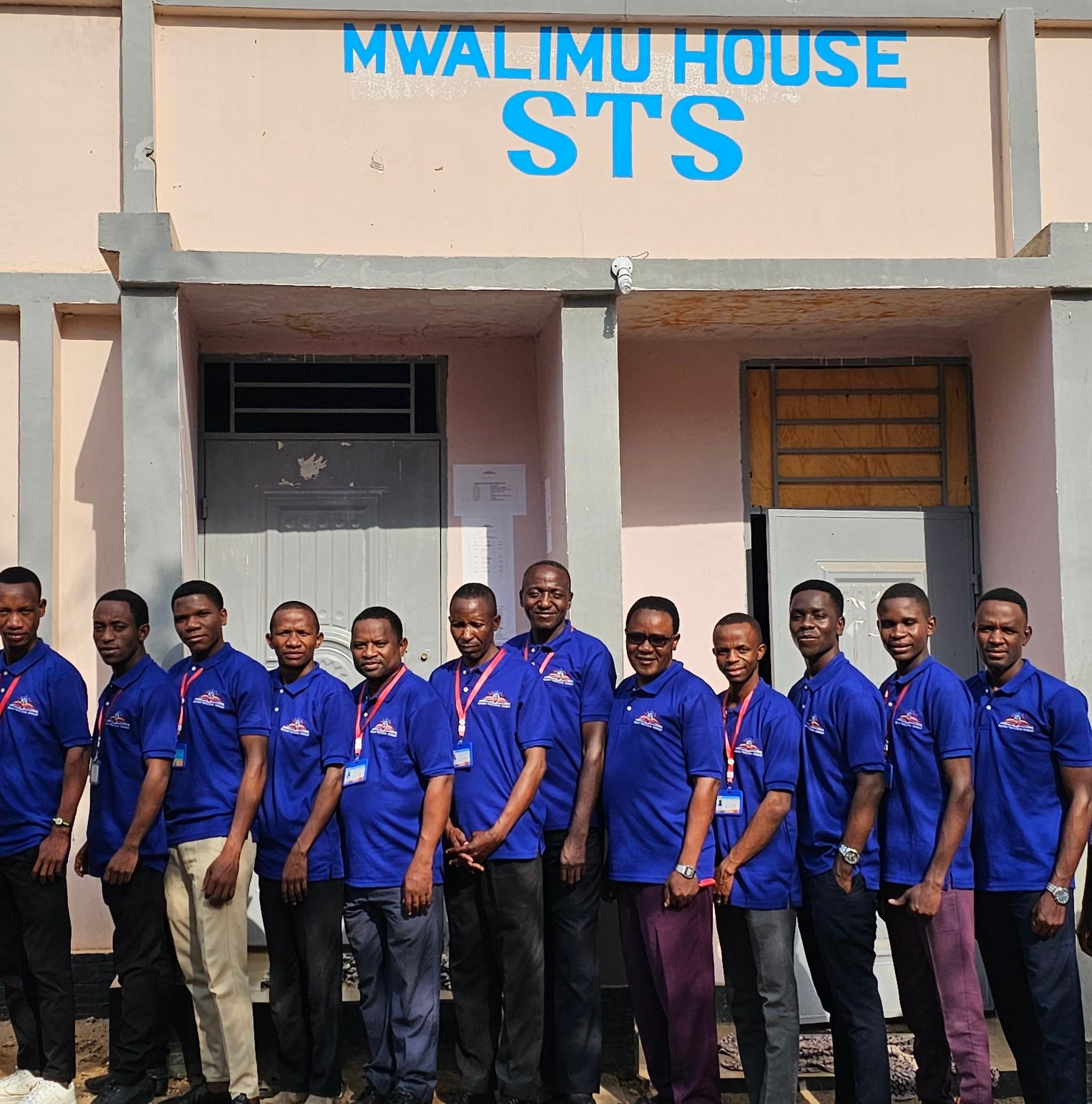 STS students at Mwalimu House